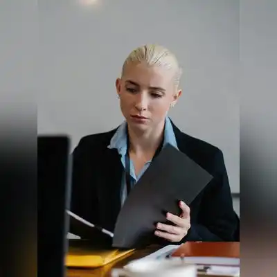 邱艳柠